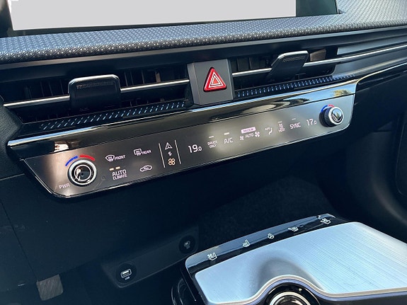 Kia EV6 13 of 15