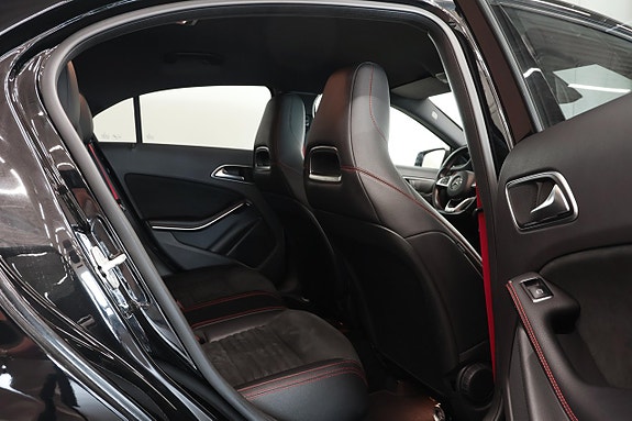 Mercedes-Benz A250 10 of 14