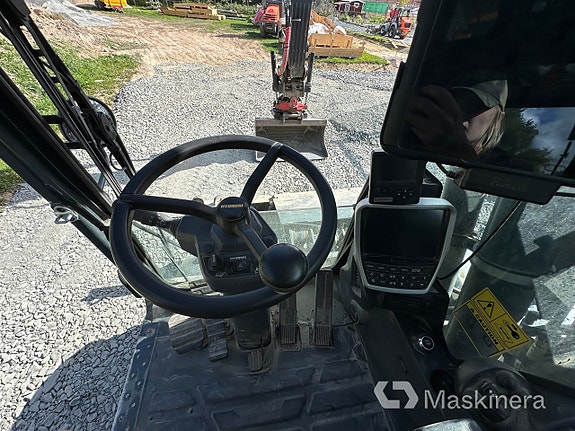 Hjulgrävare Hyundai HW160A med maskinsytrning, kärra & redskap 17 of 27