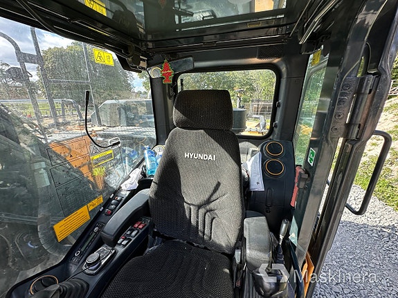 Hjulgrävare Hyundai HW160A med maskinsytrning, kärra & redskap 15 of 27