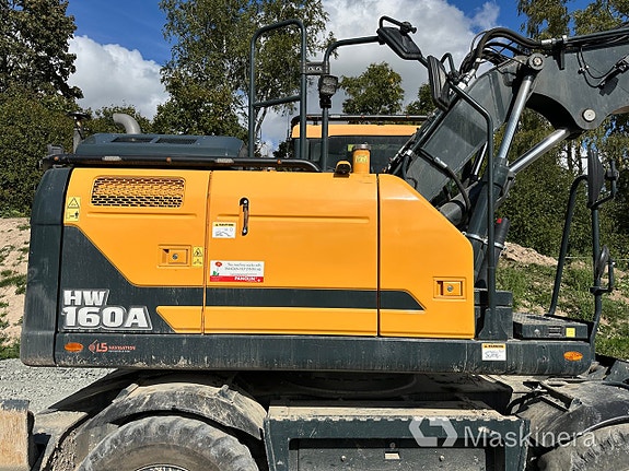Hjulgrävare Hyundai HW160A med maskinsytrning, kärra & redskap 11 of 27