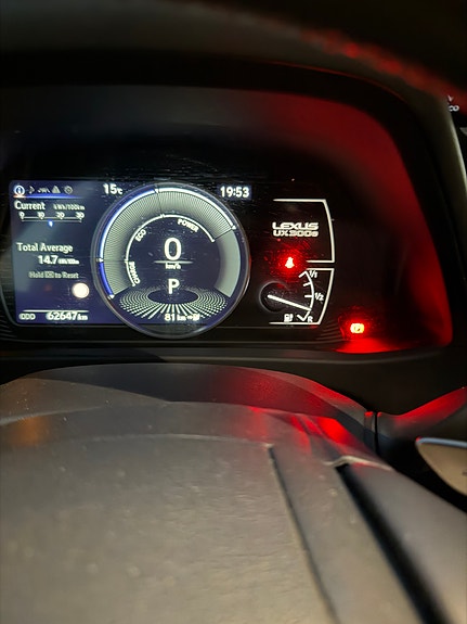 Lexus UX300e 9 of 16