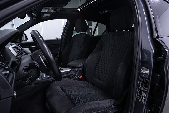 BMW M140i 10 of 21