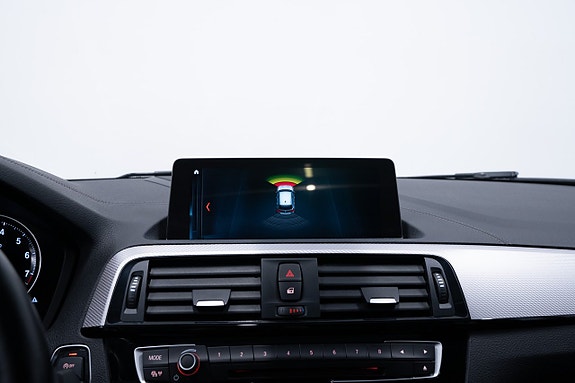 BMW M140i 20 of 21