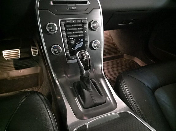 Volvo XC70 17 of 24