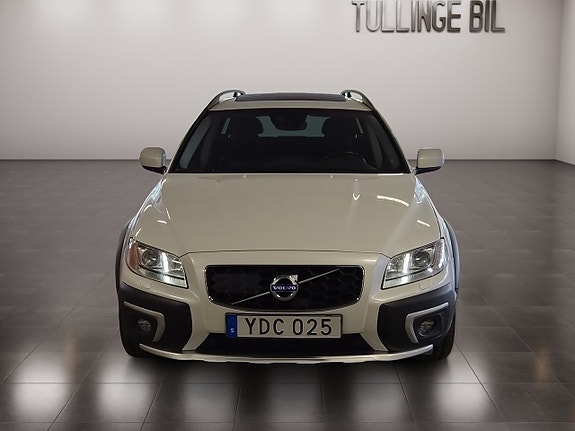 Volvo XC70 8 of 24