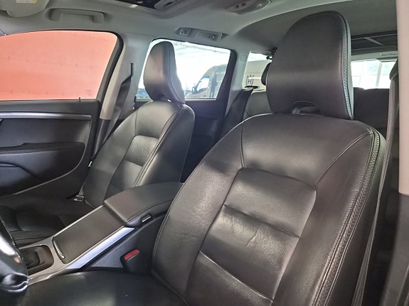 Volvo XC70 15 of 24