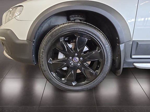 Volvo XC70 9 of 24