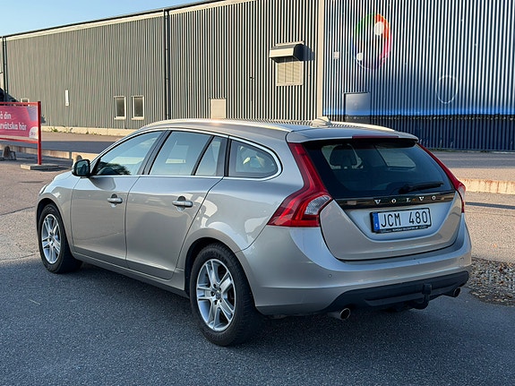 Volvo V60 3 of 15