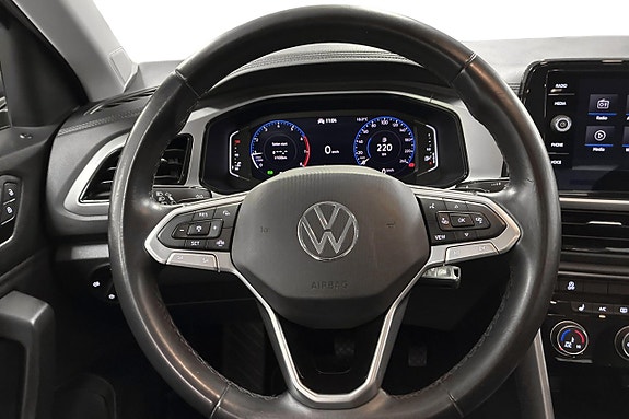 Volkswagen T-Roc 12 of 21