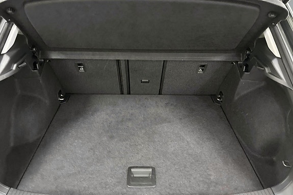 Volkswagen T-Roc 17 of 21