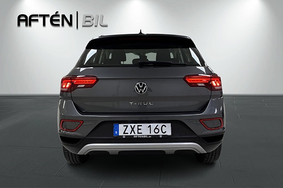 Volkswagen T-Roc 8 of 21
