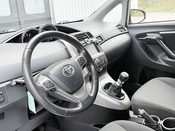 Toyota Verso 14 of 18