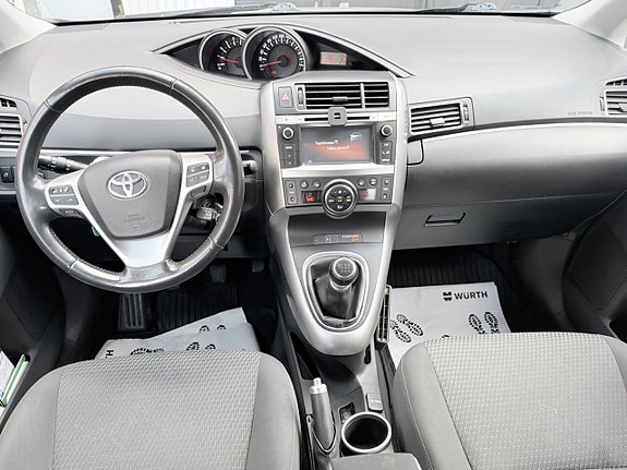 Toyota Verso 15 of 18