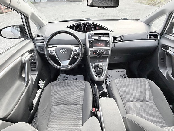 Toyota Verso 9 of 18