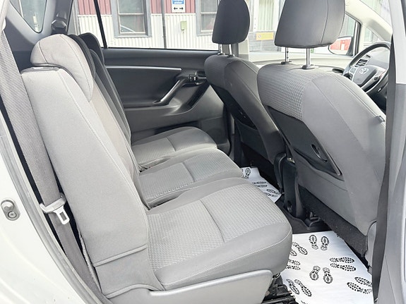 Toyota Verso 11 of 18