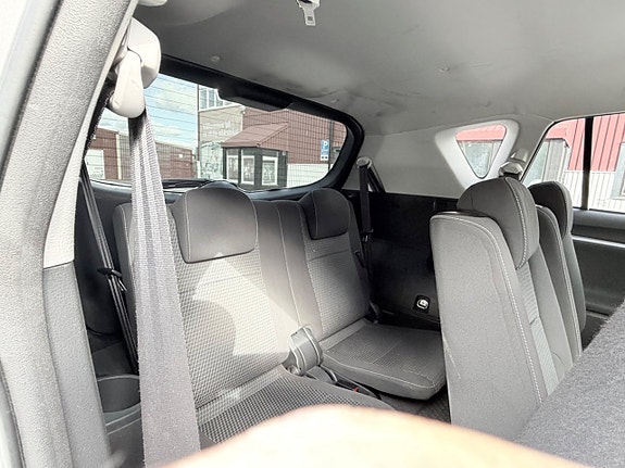 Toyota Verso 12 of 18