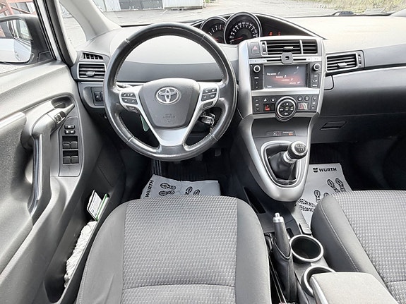 Toyota Verso 13 of 18