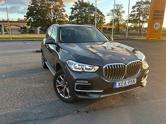 BMW X5 2 of 9