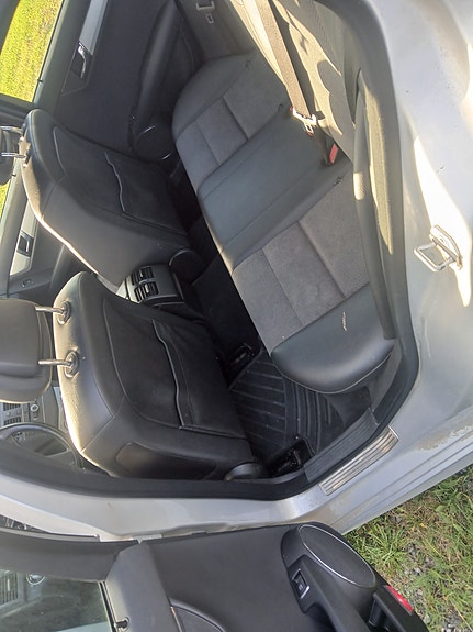 Mercedes-Benz C250 9 of 9