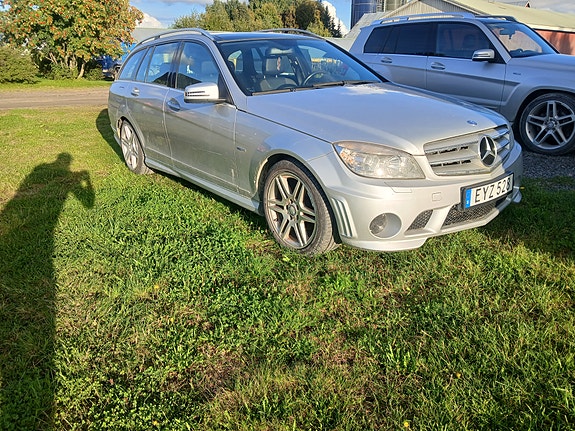 Mercedes-Benz C250 4 of 9