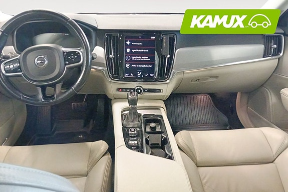 Volvo V90 Cross Country 10 of 21