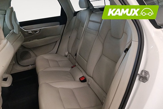 Volvo V90 Cross Country 14 of 21