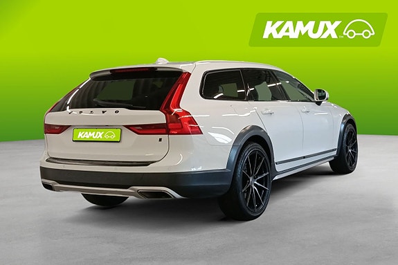 Volvo V90 Cross Country 4 of 21
