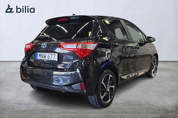 Toyota Yaris 19 of 21