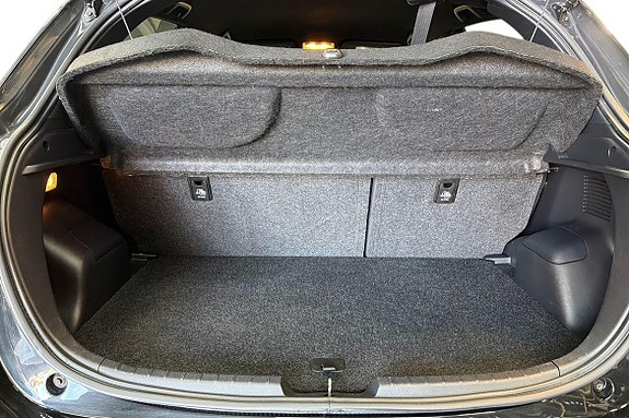 Toyota Yaris 12 of 21