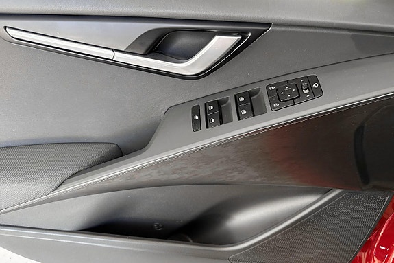 Kia Niro 9 of 15
