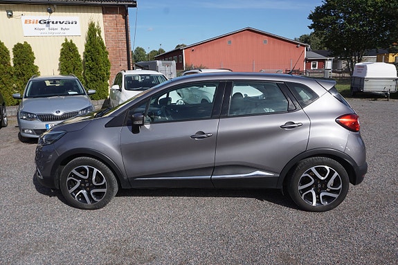 Renault Captur 3 of 6