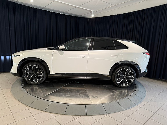 Mazda CX-6e 3 of 15