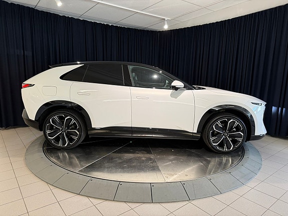 Mazda CX-6e 7 of 15