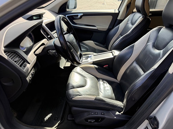 Volvo XC60 7 of 11