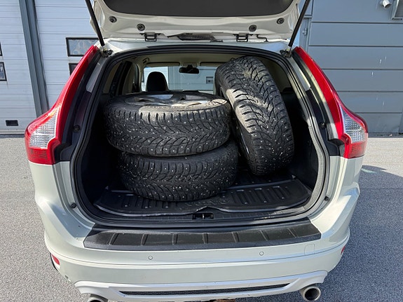 Volvo XC60 11 of 11
