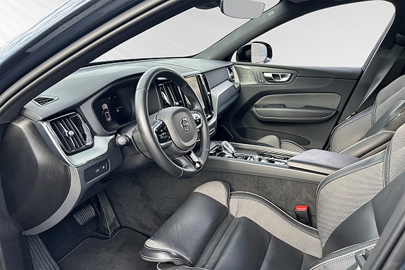 Volvo XC60 8 of 14