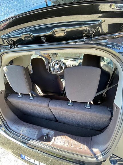 Toyota IQ 4 of 6