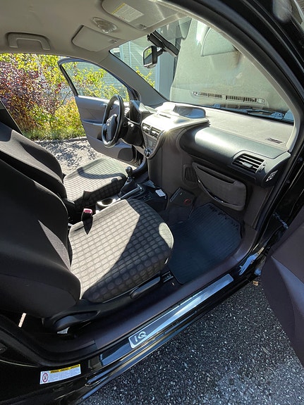 Toyota IQ 6 of 6