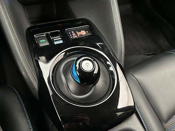 Nissan Leaf 28 of 30