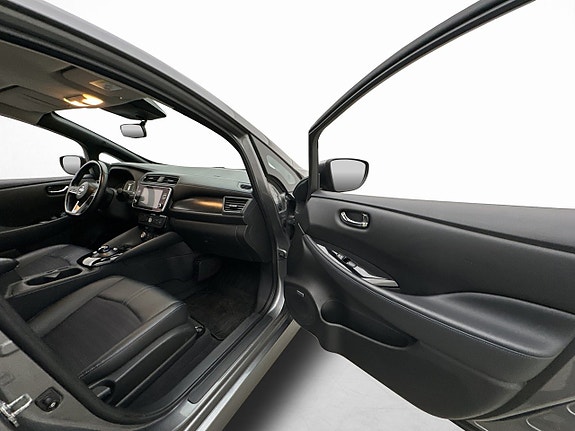 Nissan Leaf 17 of 30