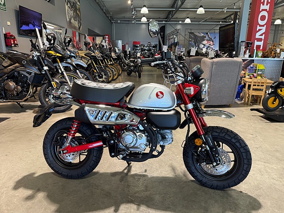 Honda MSZ125 Monkey ABS 2 of 11