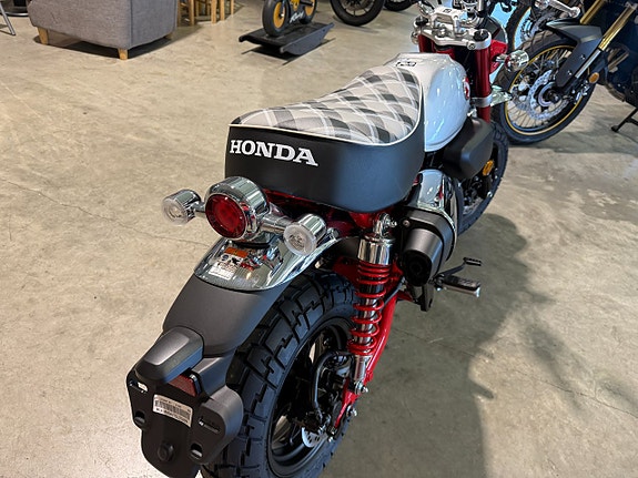 Honda MSZ125 Monkey ABS 10 of 11
