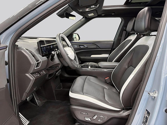 Kia EV5 8 of 19