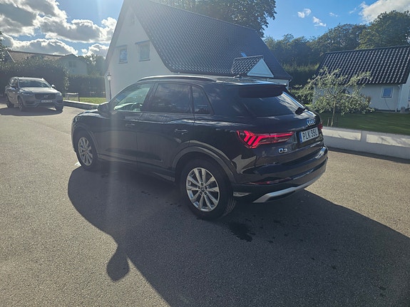 Audi Q3 4 of 11