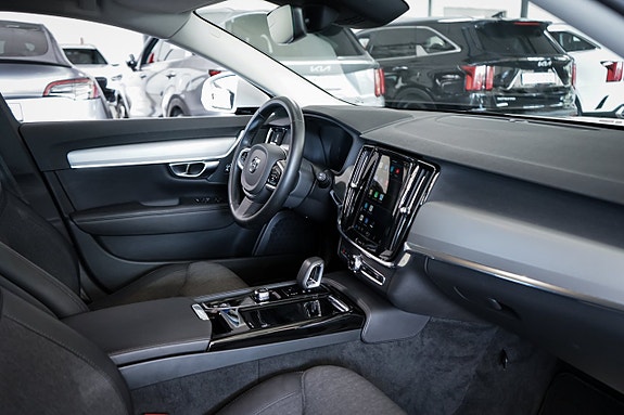 Volvo V90 23 of 28