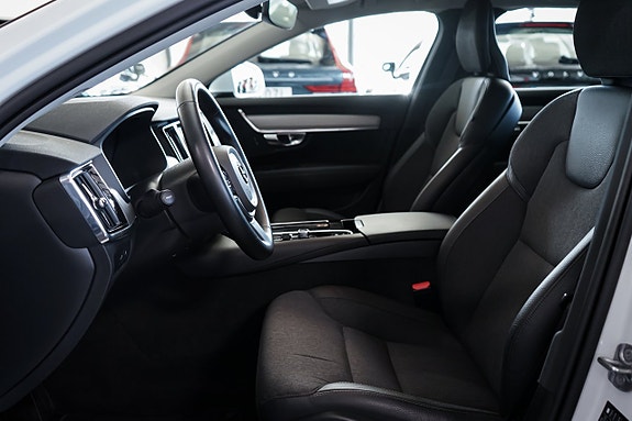 Volvo V90 22 of 28