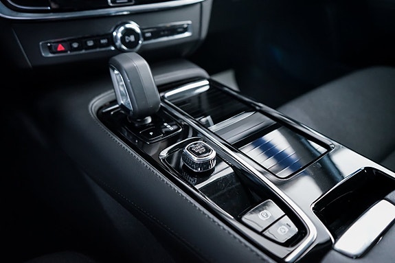 Volvo V90 13 of 28