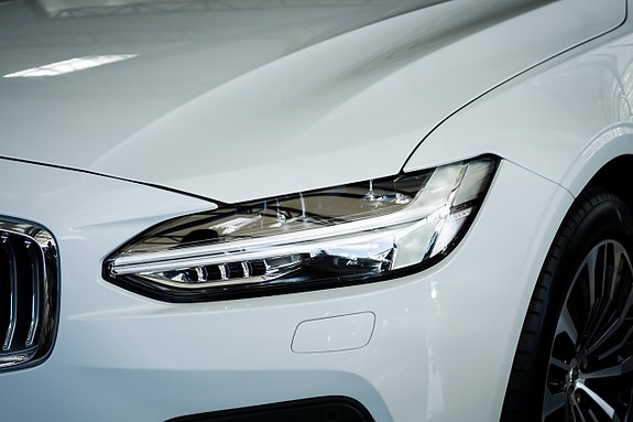 Volvo V90 4 of 28