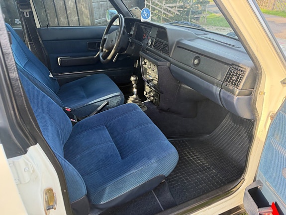 Volvo 244 30 of 30